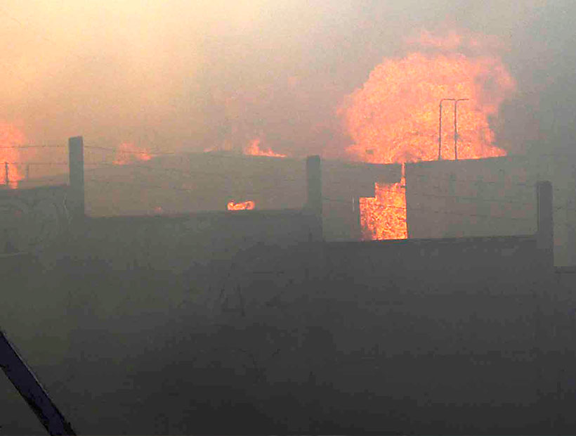 Incendio arruinó la Navidad de 120 familias en Valparaíso: lo perdieron todo