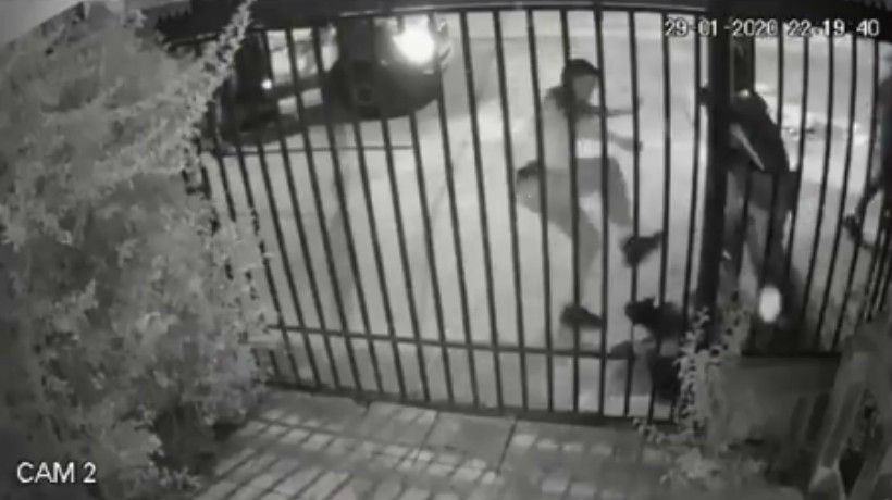 Joven golpeado en Puente Alto: “Uno de los carabineros dijo ‘dejen de pegarle, este ya está muerto’”