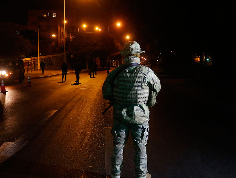 14 personas fueron "conducidas" por infringir toque de queda en la ...