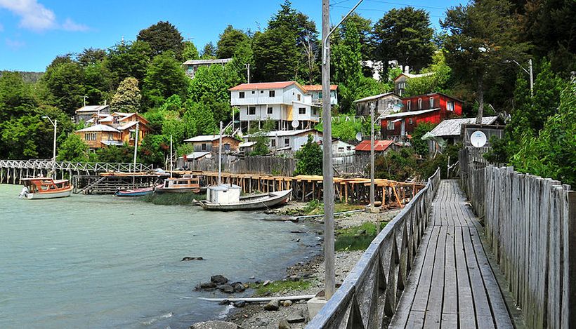 Turista británico que generó cuarentena en Caleta Tortel: "Siento mucho haberlos involucrado en medio de esta terrible enfermedad"