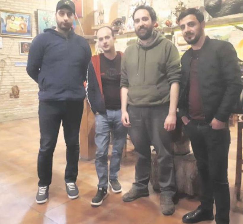 Chileno atrapado en Azerbaiyán: "Voy al supermercado y soy como un agente de curiosidad, como poroto en paila marina"