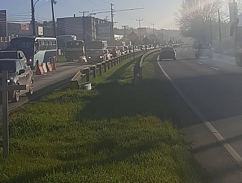 Alta congestión marca las primeras horas del cordón sanitario en el Gran Concepción Alta congestión marca las primeras horas del cordón sanitario en el Gran Concepción