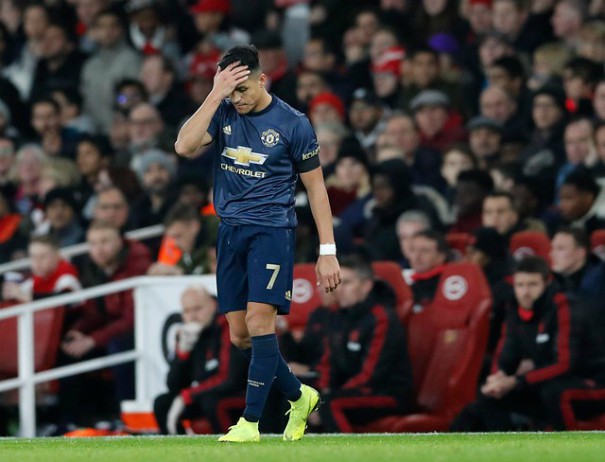 Leyenda del Arsenal critica a Alexis por sus dichos sobre su arribo al United Leyenda del Arsenal critica a Alexis por sus dichos sobre su arribo al United