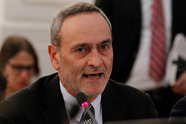 Diputado Saffirio aclara que autoridad sanitaria debe respetar inviolabilidad de los hogares