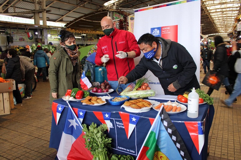 Hasta un 30 por ciento se puede ahorrar al comprar en la feria los alimentos más demandados en Fiestas Patrias Hasta un 30 por ciento se puede ahorrar al comprar en la feria los alimentos más demandados en Fiestas Patrias