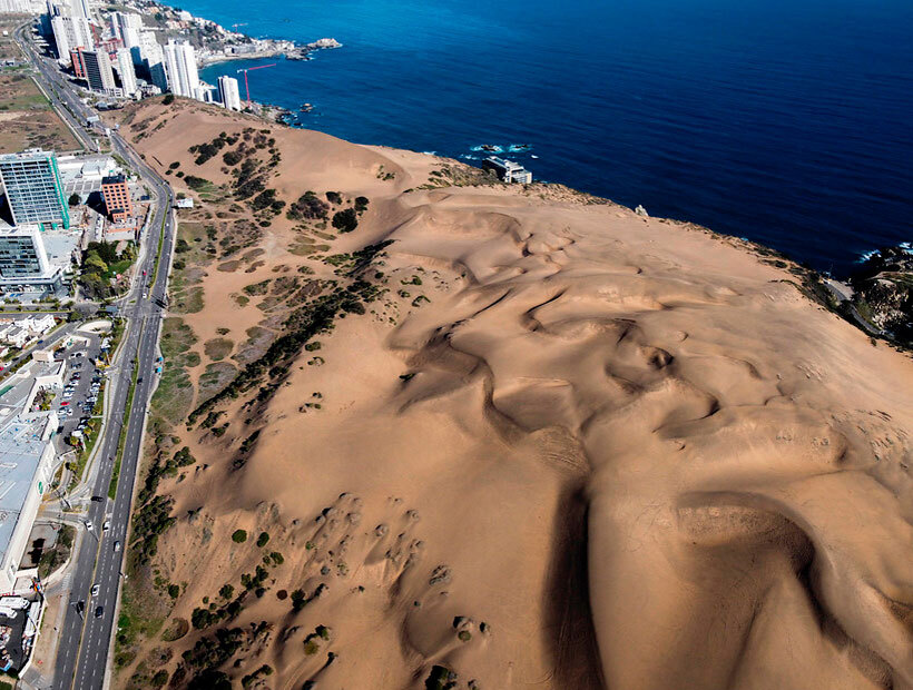 SMA formuló cargos contra Reconsa por construcción en las dunas de Concón