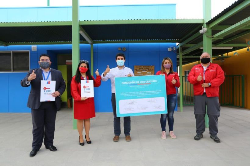 Ministro de Bienes Nacionales Julio Isamit entrega concesión de inmueble a Junji e Integra para educación preescolar