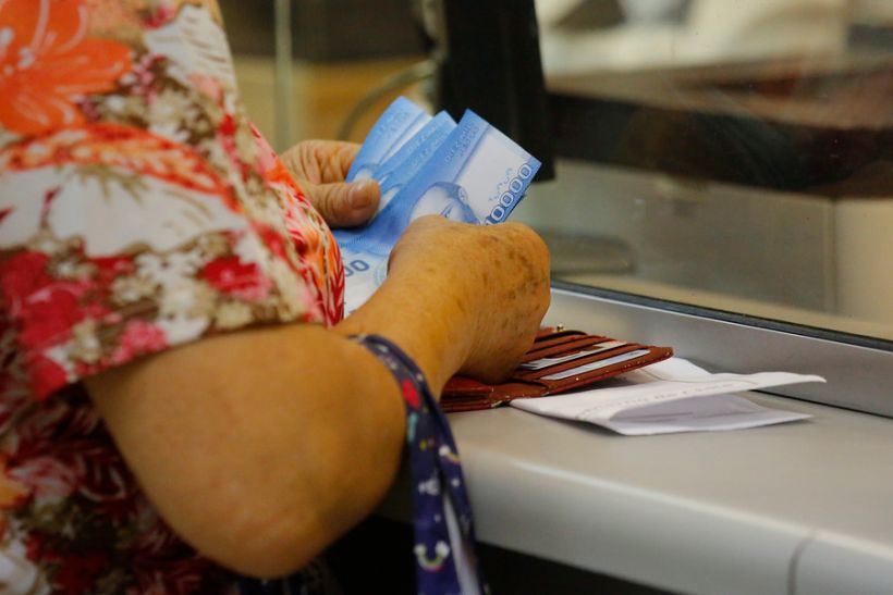 Ministro de Hacienda y avance del 10%: "Creo que va en la línea correcta acotar en algo este retiro" Ministro de Hacienda y avance del 10%: "Creo que va en la línea correcta acotar en algo este retiro"