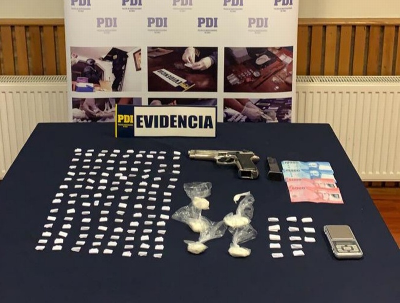 Detienen A Hombre Que Mantenía Drogas Y Arma En Su Poder