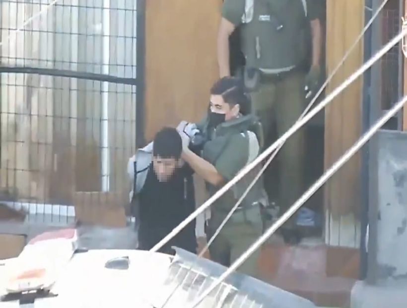 [VIDEO] Sorprenden a hombre robando dentro de una casa en el sur de ...