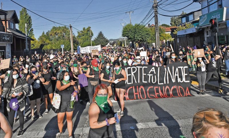 Con premios y marcha conmemoraron Día Internacional de la Mujer en Los Ríos