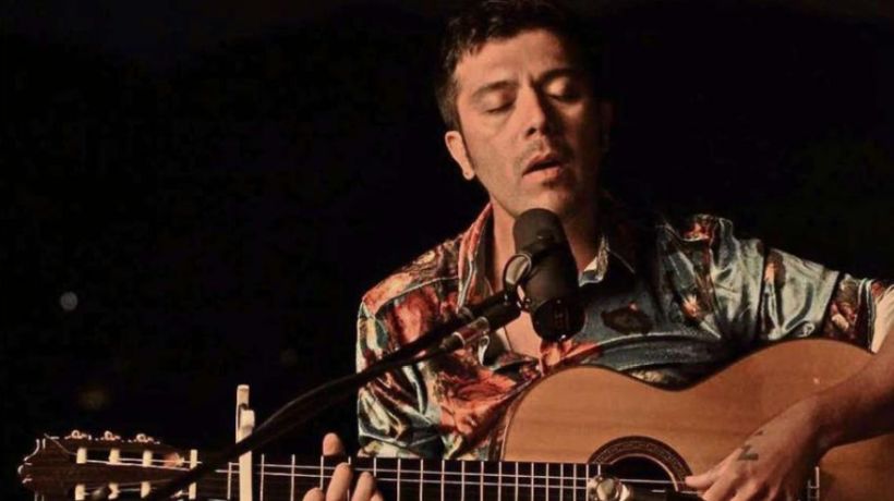 Gepe entona canciones acústicas desde la altura Gepe entona canciones acústicas desde la altura