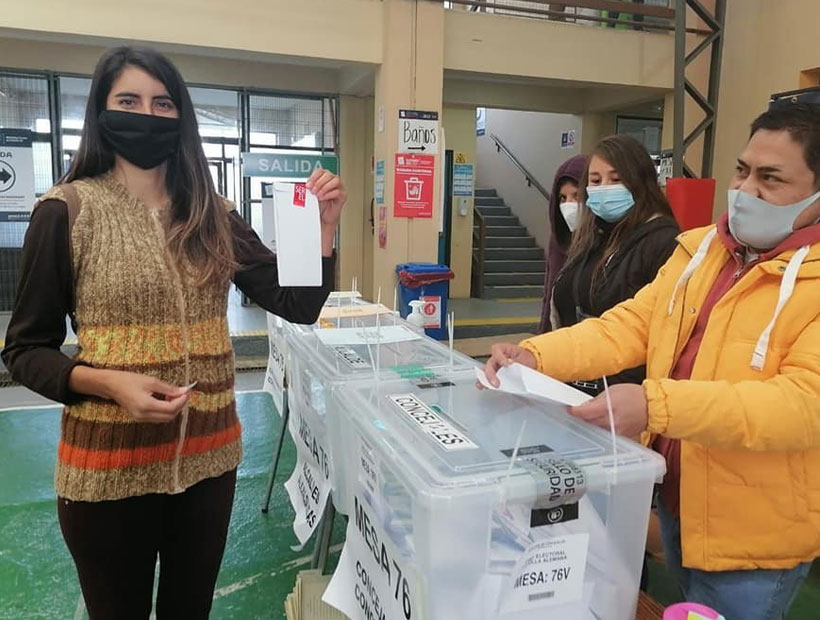 Edith Alvear y Kesia Navarro son las concejalas electas con mayor votación en Villa Alemana Edith Alvear y Kesia Navarro son las concejalas electas con mayor votación en Villa Alemana