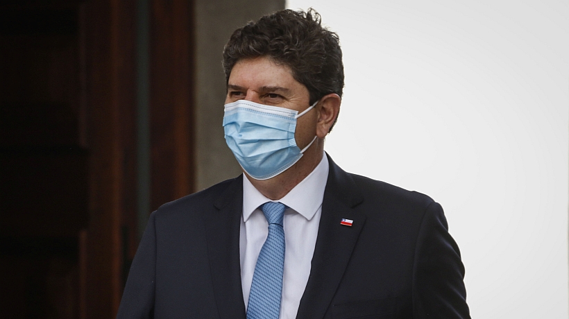 Ministro Cerda ante reclamos de aseguradoras por retiros de rentas vitalicias: "Como Estado vamos a defender los intereses de nuestro país" Ministro Cerda ante reclamos de aseguradoras por retiros de rentas vitalicias: "Como Estado vamos a defender los intereses de nuestro país"
