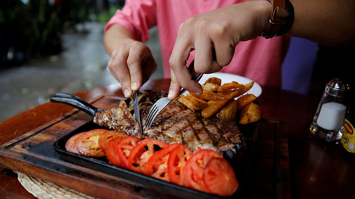 Desórdenes alimenticios en Fiestas Patrias podrían hacer subir hasta 4 kilos de peso Desórdenes alimenticios en Fiestas Patrias podrían hacer subir hasta 4 kilos de peso