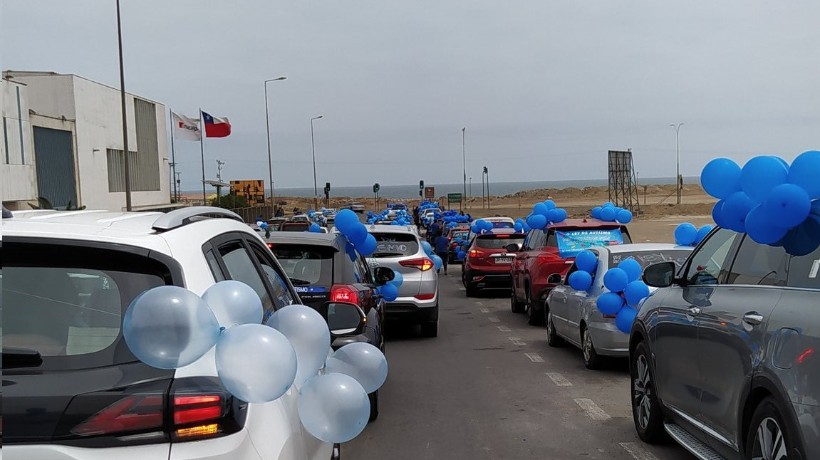 Con caravana vehicular antofagastinos se manifiestan para exigir