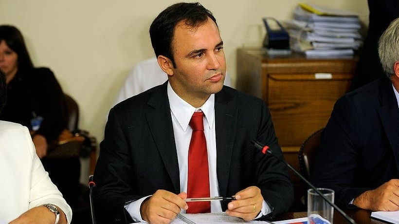 Ex asesor de Sichel por financiamiento de campaña de 2009: "Existe constancia de que sí desarrollé dichos servicios en tiempo y forma" Ex asesor de Sichel por financiamiento de campaña de 2009: "Existe constancia de que sí desarrollé dichos servicios en tiempo y forma"