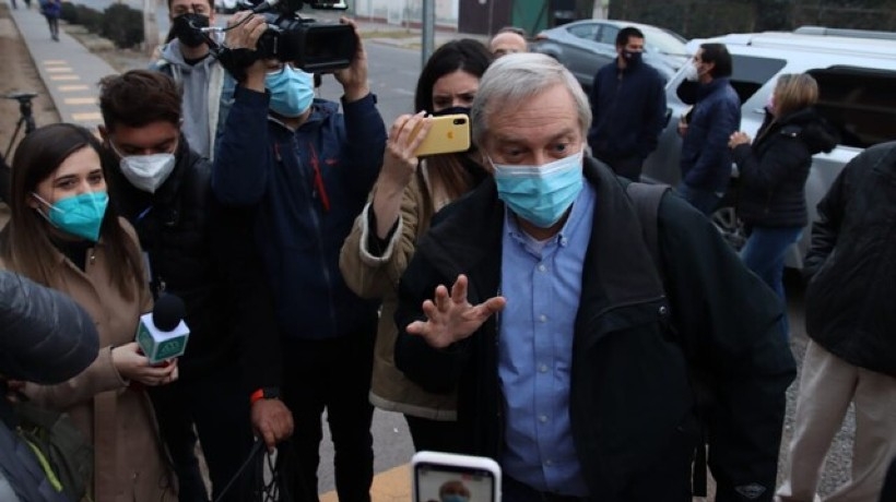 Kast dijo que le "encantaría" que Sichel "tuviera la misma energía para cuestionar el programa de Gabriel Boric"