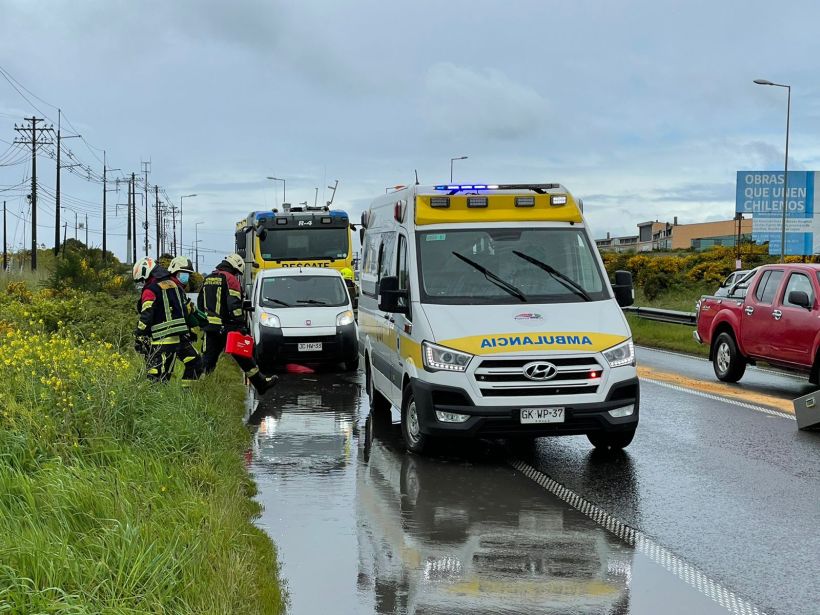 Una persona lesionada dejó el volcamiento de una camioneta en la ruta 5
