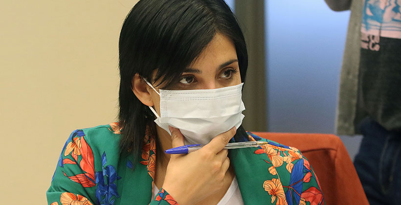 Diputadas PC y Lucía Hiriart: "Murió en impunidad de los defalcos cometidos junto al dictador" Diputadas PC y Lucía Hiriart: "Murió en impunidad de los defalcos cometidos junto al dictador"