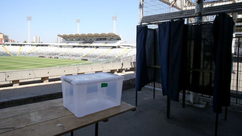 Detienen a vocal de mesa que concurrió con polera de Jaime Guzmán asesinado