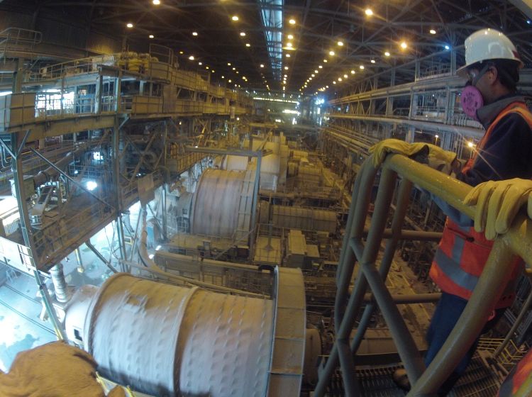 Concentradora de Chuquicamata logró récord histórico de tratamiento de mineral de 172 mil toneladas promedio día en 2021 Concentradora de Chuquicamata logró récord histórico de tratamiento de mineral de 172 mil toneladas promedio día en 2021