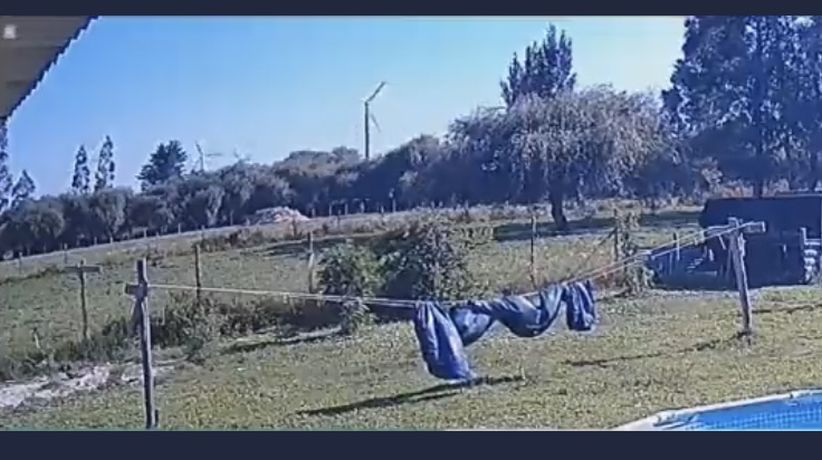 Registran desprendimiento de aspa desde torreo eólica en Los Ángeles Registran desprendimiento de aspa desde torreo eólica en Los Ángeles