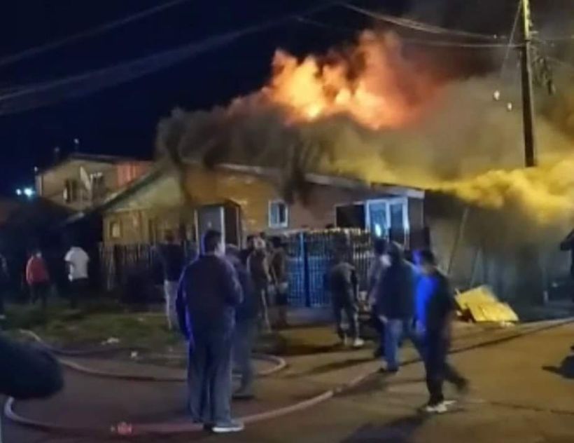 Tres casas quedan destruidas tras incendio ocurrido en la comuna de Llanquihue