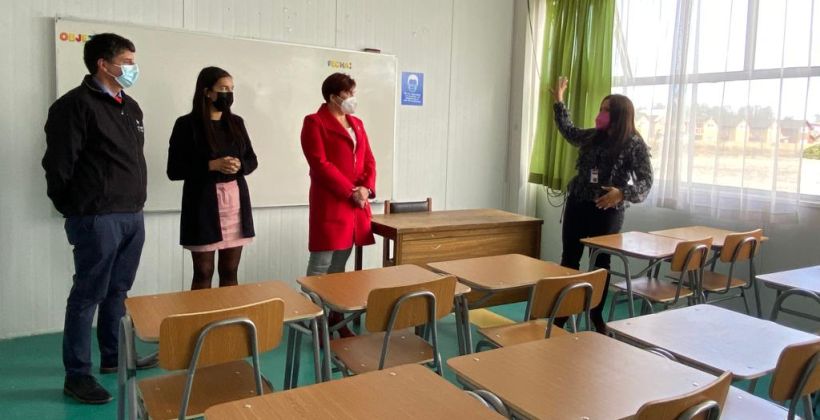 Fiscalizan preparativos de colegios ante el retorno a clases