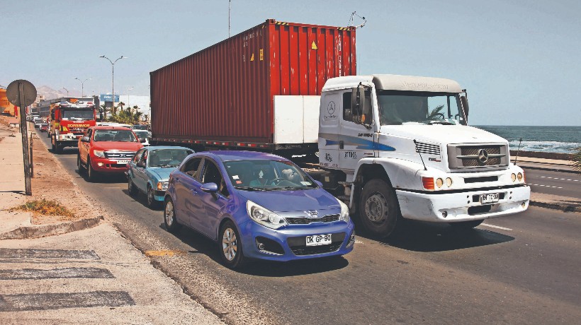 Expertos apuntan a la urgente necesidad de vías estructurantes para descongestionar el tránsito de Antofagasta