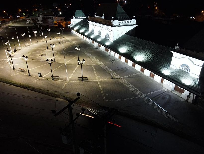 Plaza Fermín Vivaceta de Osorno cuenta con nueva iluminación