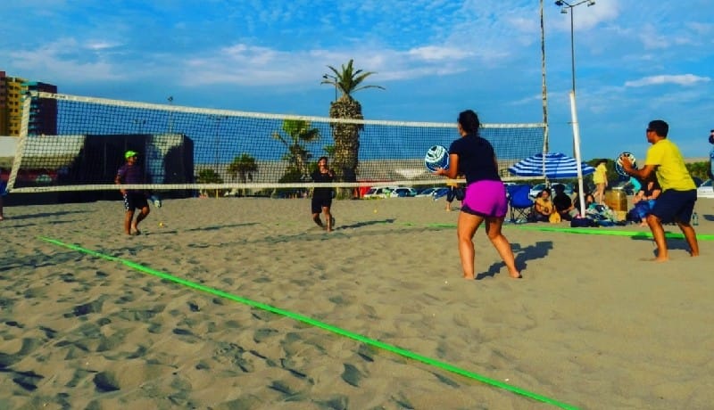 El tenis playa llegó para quedarse más allá de este verano en Arica