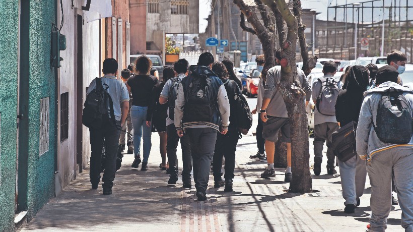 Retorno a presencialidad agudiza conflicto entre estudiantes y choferes del TransAntofagasta Retorno a presencialidad agudiza conflicto entre estudiantes y choferes del TransAntofagasta