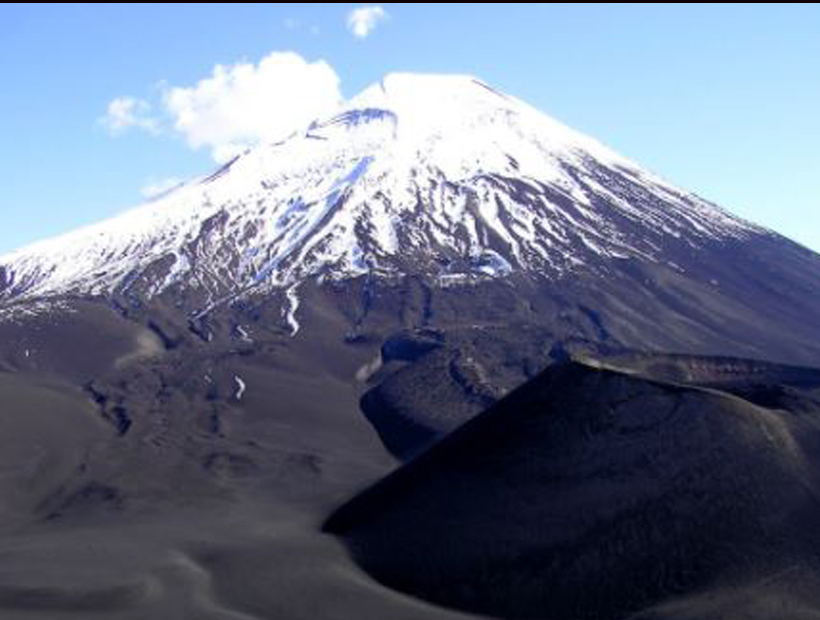 Mantienen alerta amarilla en dos comunas de La Araucanía por actividad en volcán Lonquimay