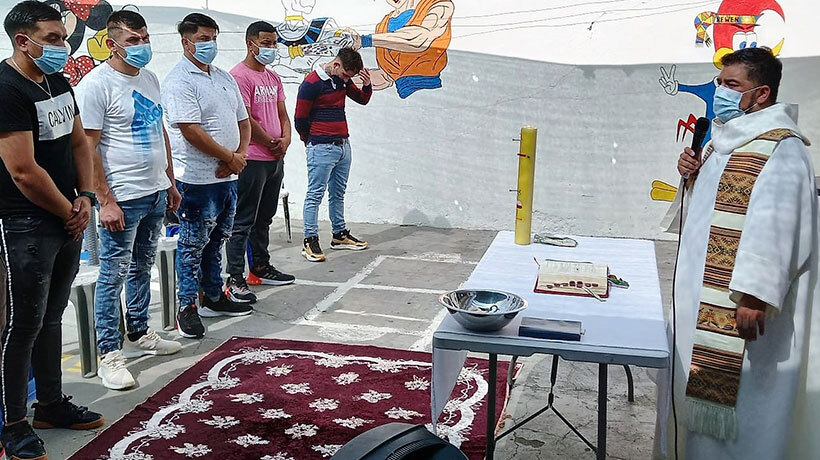 Internos de Limache fueron bautizados y realizaron la primera comunión