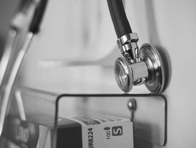 Senado aprueba iniciativa que prohíbe informar en Dicom deudas de Salud