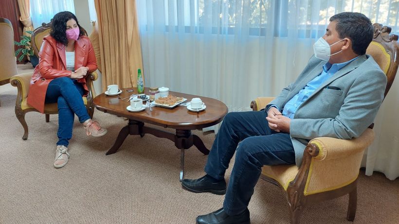 Delegada presidencial y alcalde de Cañete abordan seguridad pública y conectividad en la comuna Delegada presidencial y alcalde de Cañete abordan seguridad pública y conectividad en la comuna