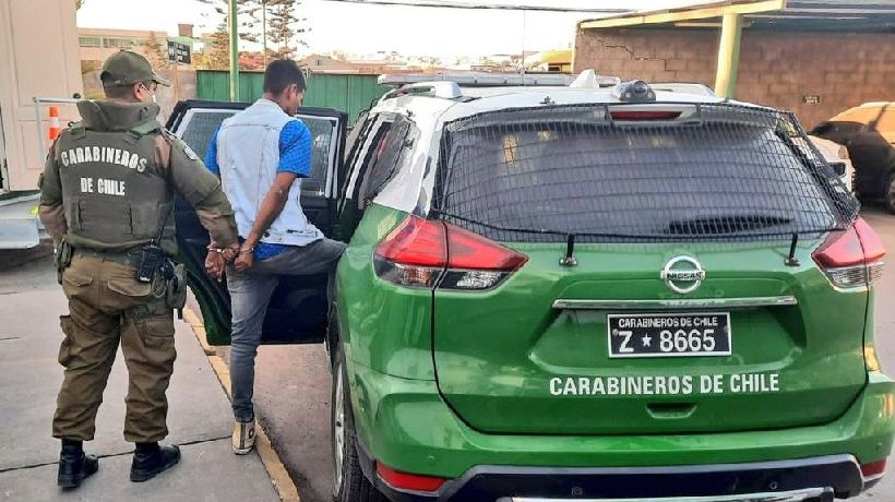 Detienen en Alto Hospicio a seis sujetos por amenaza de muerte a carabinero en servicio y daños al vehículo fiscal