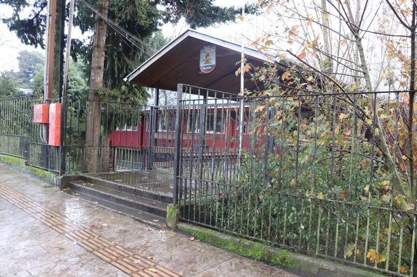 Tras video con amenaza de matanza escolar alcaldesa y delegada se reúnen con comunidad de liceo Armando Robles en Valdivia