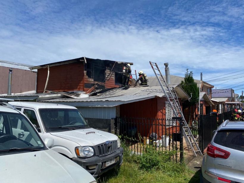 Fotos Incendio Destruye Una Vivienda En Puerto Montt