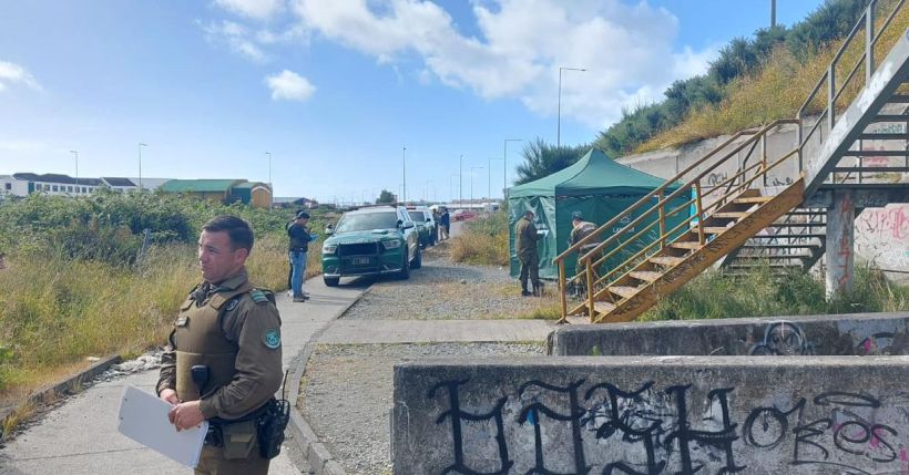 Joven se suicidó en una pasarela en Puerto Montt Joven se suicidó en una pasarela en Puerto Montt