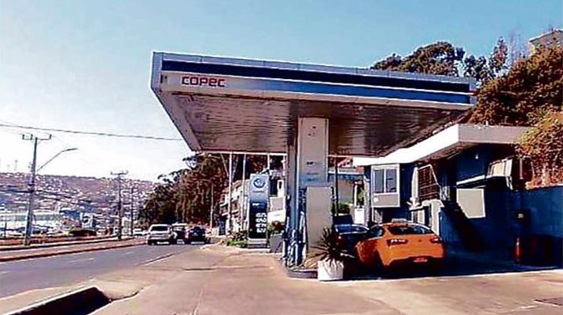 Dos sujetos armados robaron un millonario botín en un asalto a Copec de San Antonio