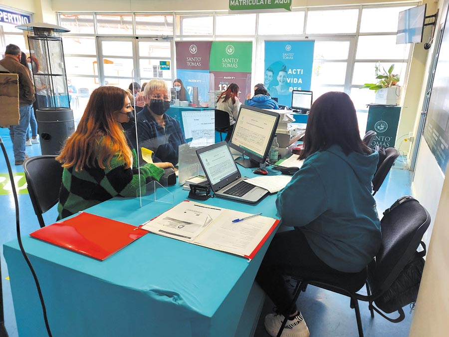 Universidad Santo Tomás prepara proceso de matrícula para alumnos nuevos