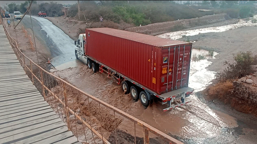 Arica: Autoridades se despliegan hacía los valles para monitorear bajada del río San José Arica: Autoridades se despliegan hacía los valles para monitorear bajada del río San José