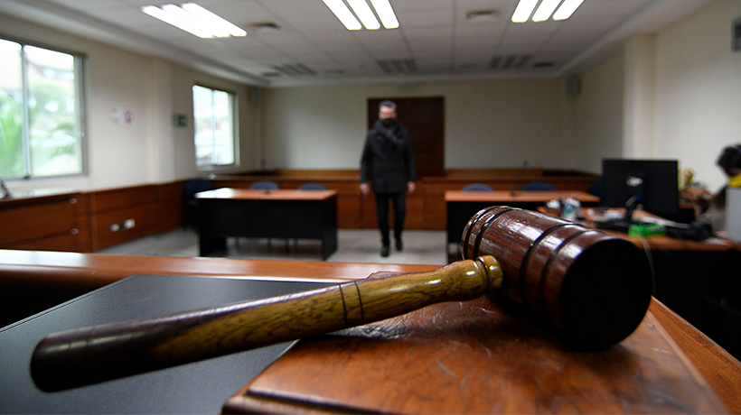 Profesor condenado por abuso sexual en Valparaíso: recibió dos penas que suman menos de cinco años las que podrá cumplir en libertad