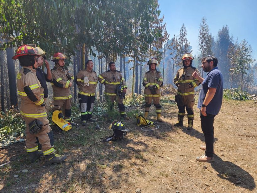 Realizan llamado a respetar derechos laborales de bomberos y a denunciar su vulneración