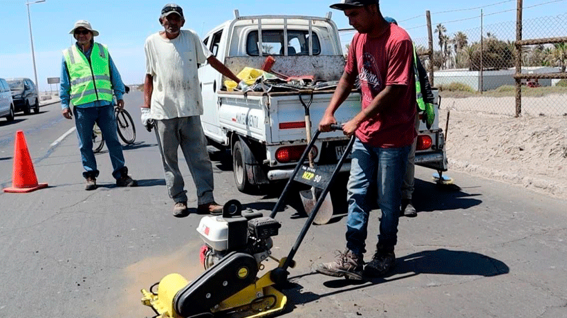Mal estado de calles en Arica:  Municipio exigirá a responsables que eliminen 3 mil hoyos que afectan a la ciudad