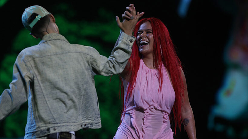 Así estalló Twitter cuando Karol G y Cris MJ cantaron "Una noche en Medellín"