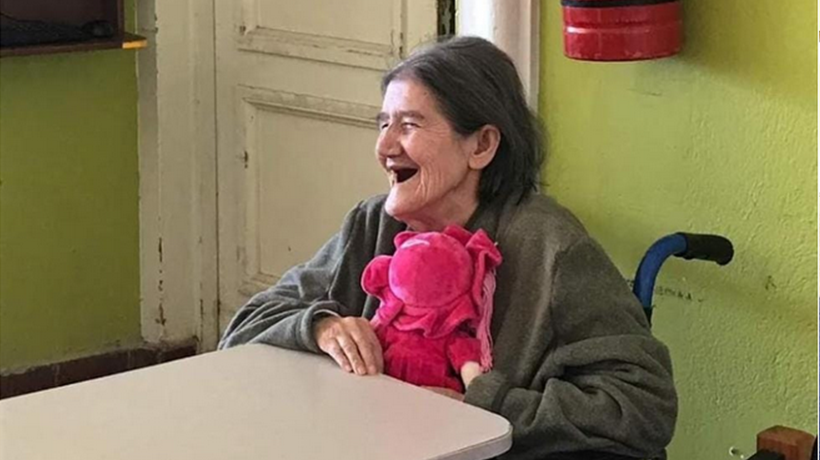 El Hospital Geriátrico La Paz de la Tarde de Limache despidió a la última paciente institucionalizada El Hospital Geriátrico La Paz de la Tarde de Limache despidió a la última paciente institucionalizada