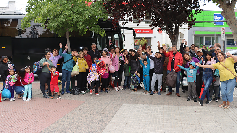 Quillota: niños del centro de rehabilitación infantil despidieron el verano con viaje a parque acuático